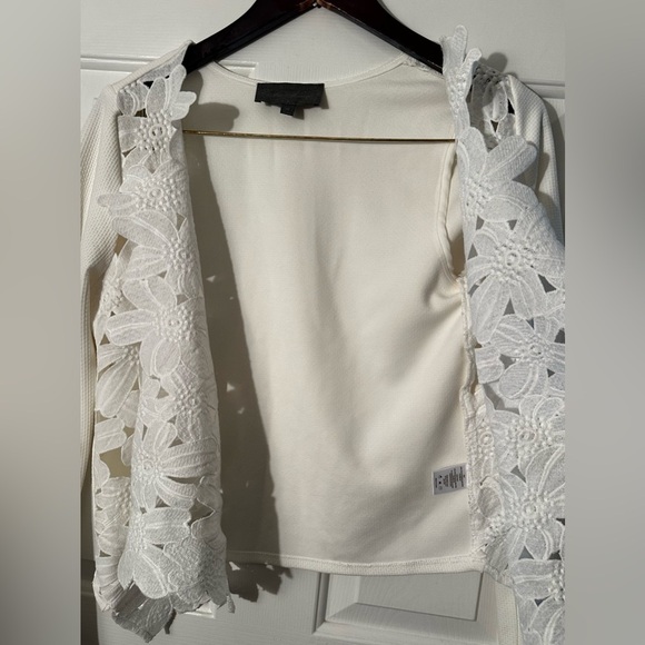 SUNDAY IN BROOKLYN Anthropologie ‘Snow On Daisies’ XS White Lace Embroidery NICE - Picture 9 of 16